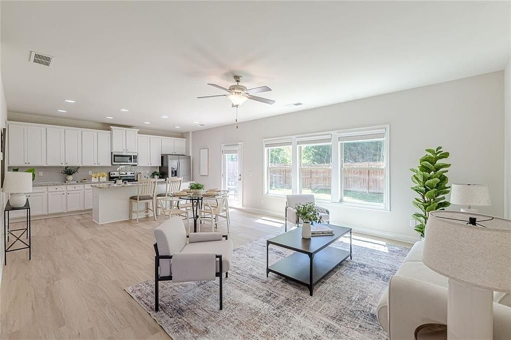 317 Vista Lake Dr Dallas, GA 30157 - Thumbnail 3