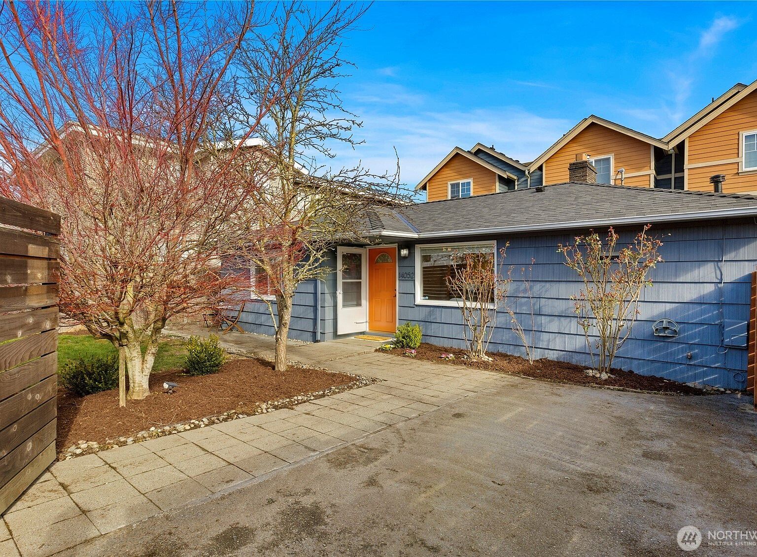 14052 Midvale Ave N Seattle, WA 98133 - Thumbnail 3