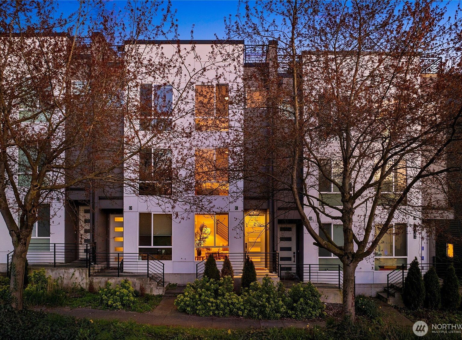 10162 Holman Rd NW #C Seattle, WA 98177 - Thumbnail 3