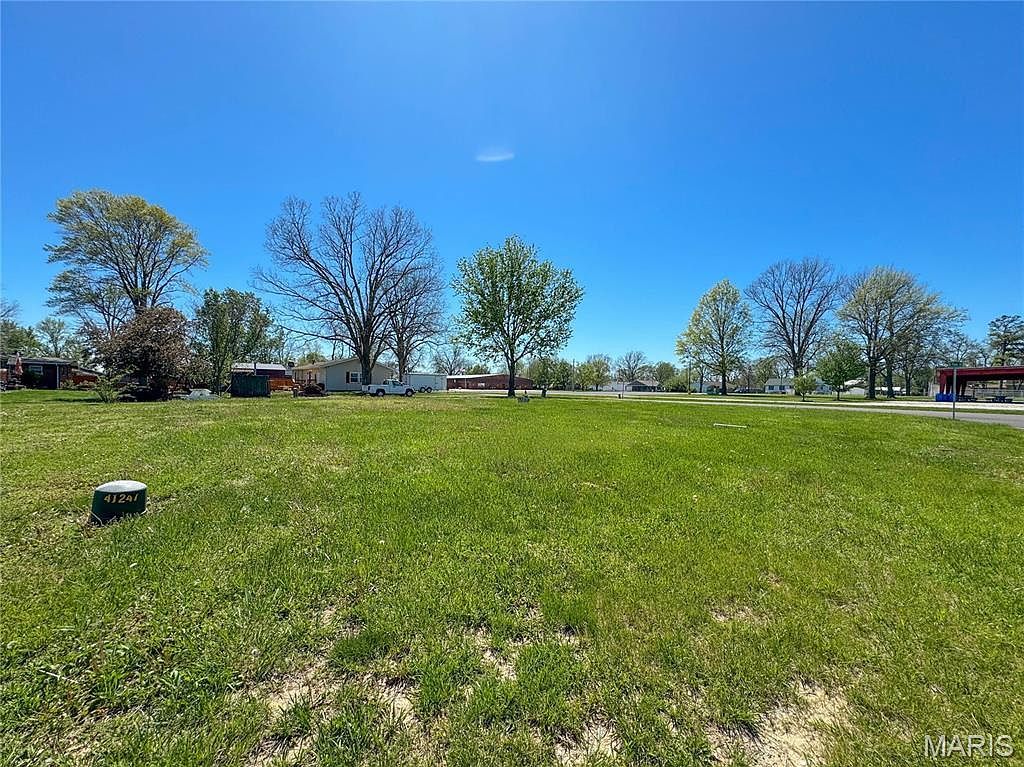 300 Freedom Dr Hecker, IL 62248 - Thumbnail 3