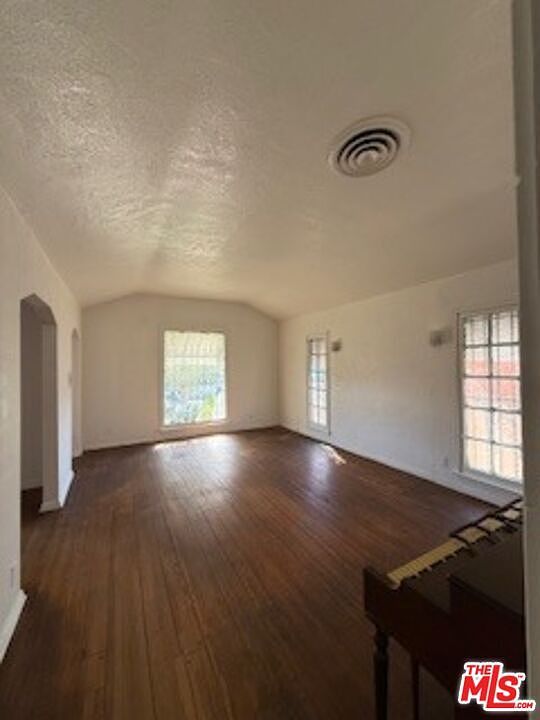 13103 Vaughn St San Fernando, CA 91340 - Thumbnail 3