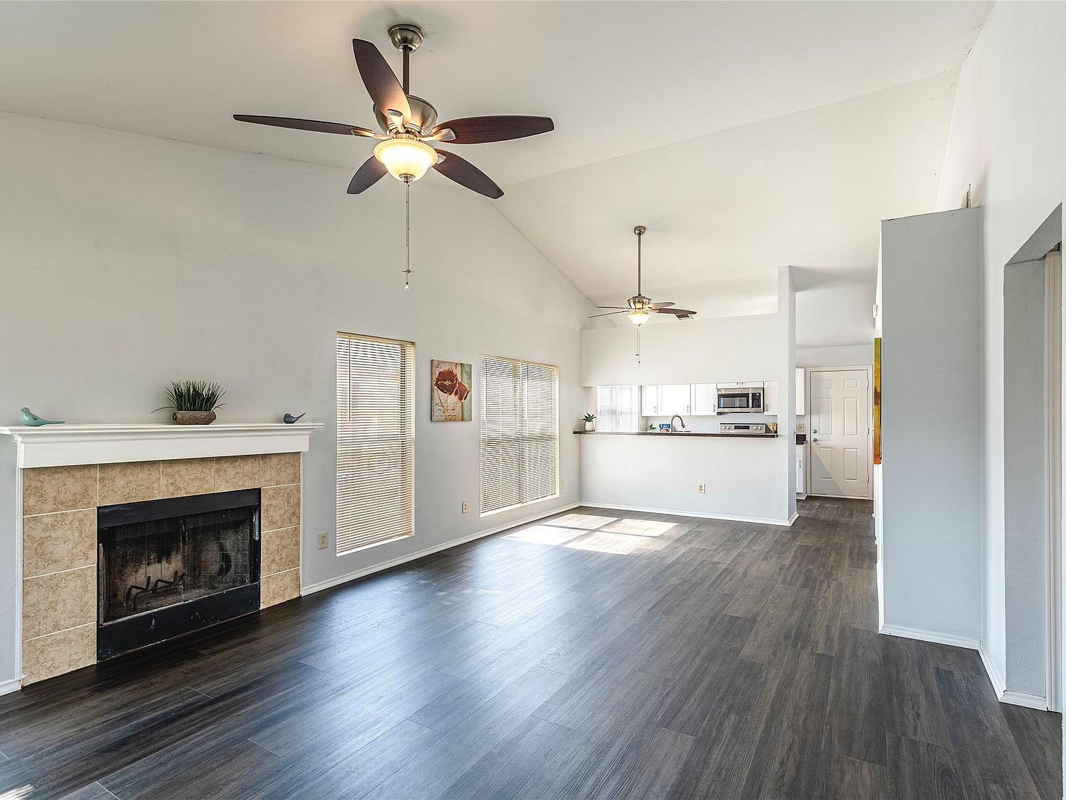 7604 Cousteau Dr Rowlett, TX 75088 - Thumbnail 3