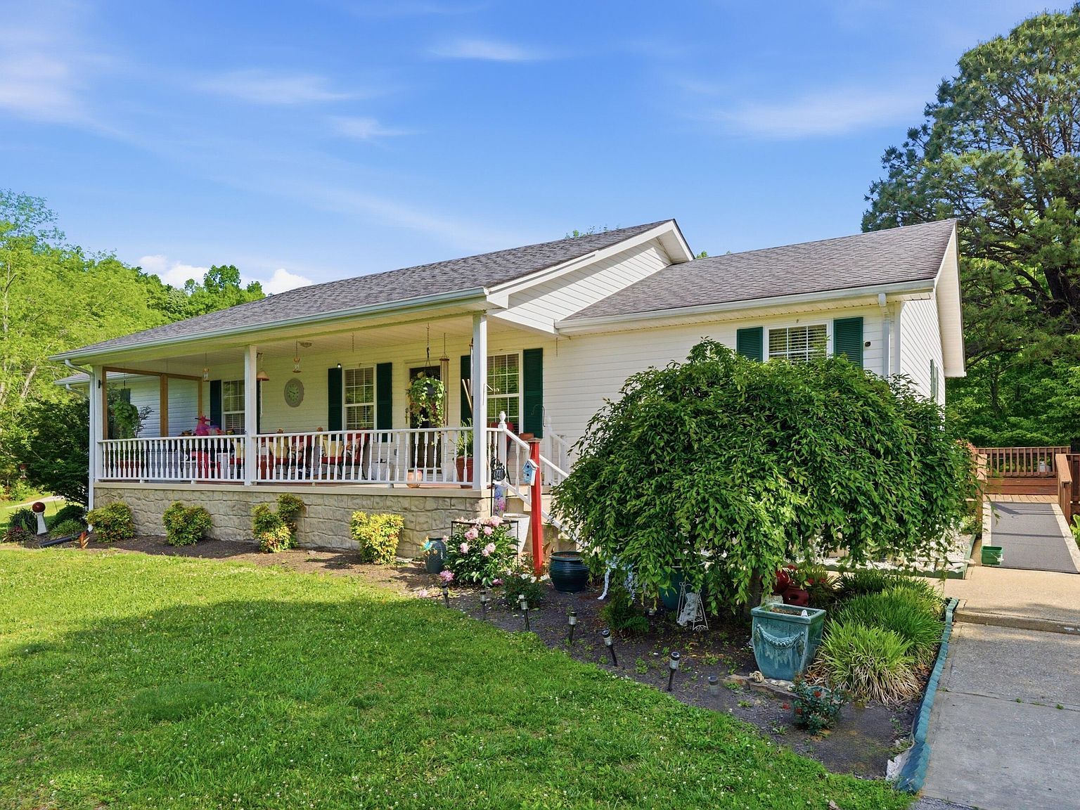 340 Dean Rd Mc Kee, KY 40447 - Thumbnail 3