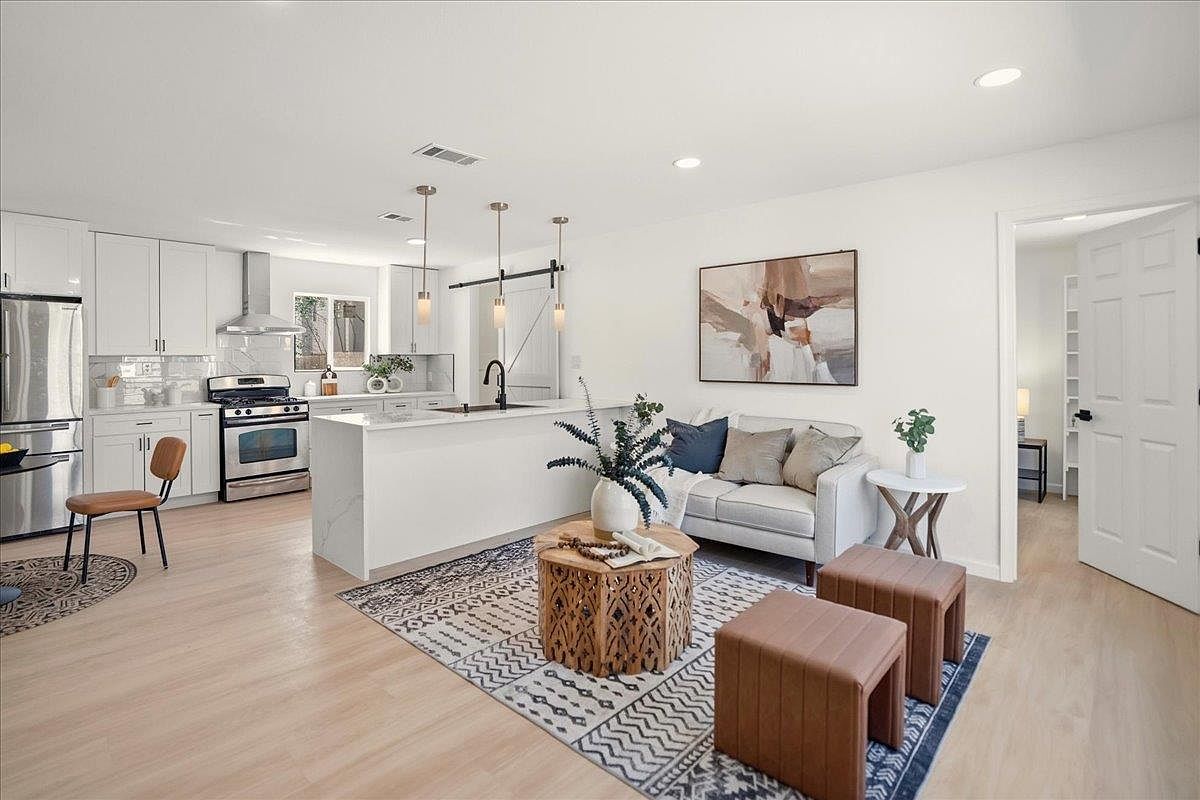 6107 Idlewood Cv Austin, TX 78745 - Thumbnail 3