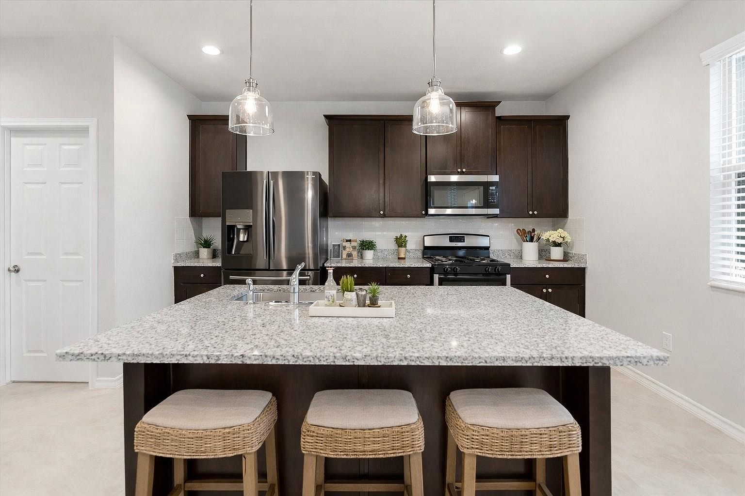 10817 Players Path Austin, TX 78747 - Thumbnail 3