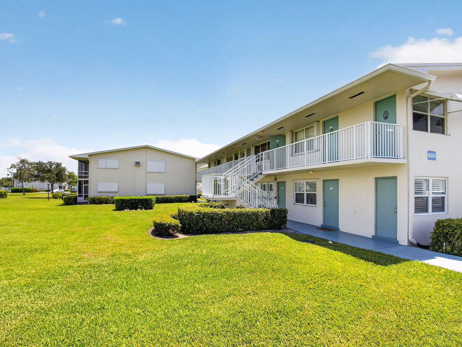 660 Horizons W APT 107 Boynton Beach, FL 33435 - Thumbnail 3