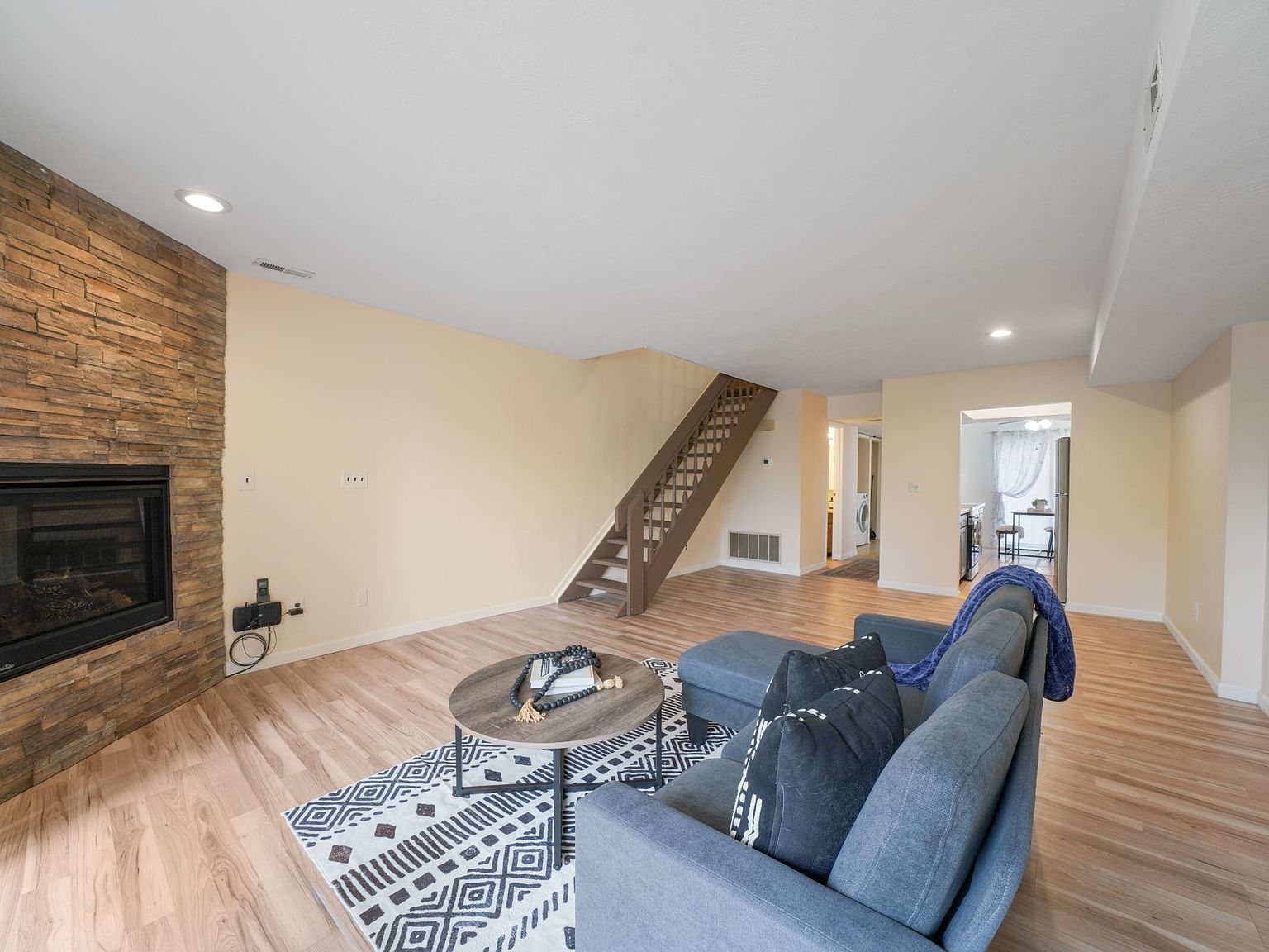 5191 S Gravenstein Park Murray, UT 84123 - Thumbnail 3