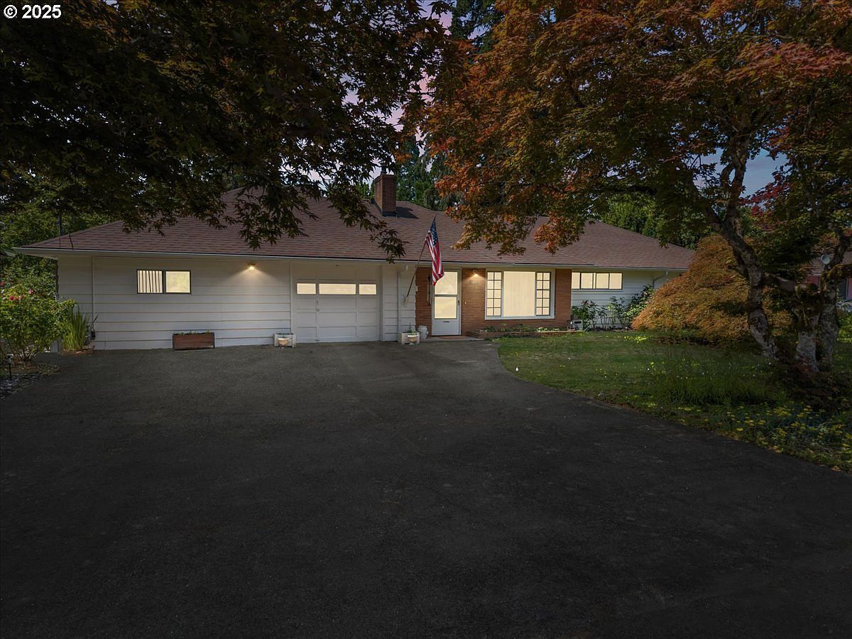 1611 Camino Dr Forest Grove, OR 97116 - Thumbnail 3