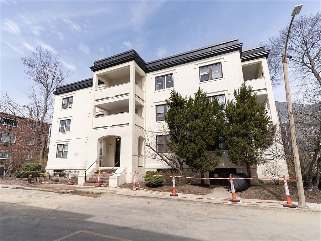 17 Radcliffe Rd APT 10 Allston, MA 02134 - Thumbnail 3