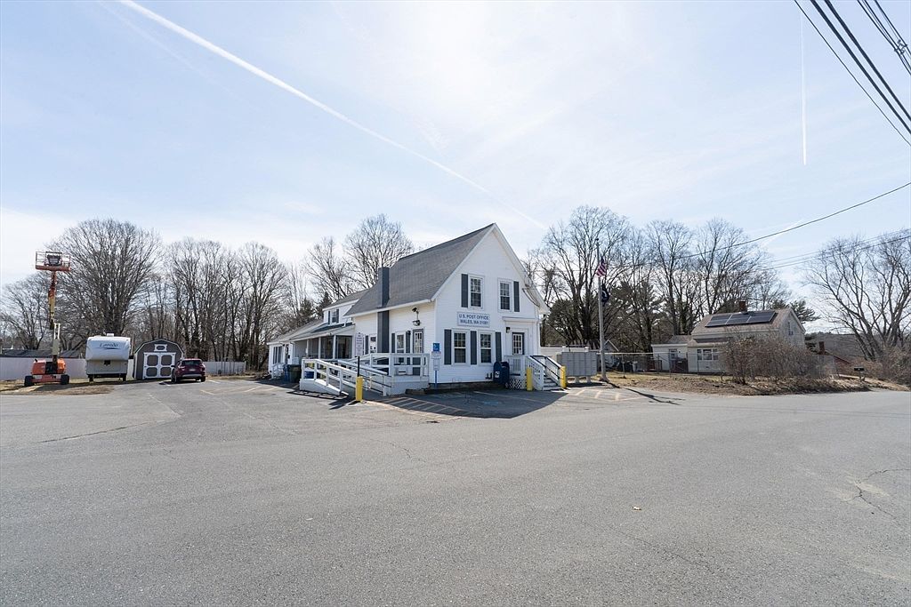 2 Monson Rd Wales, MA 01081 - Thumbnail 3