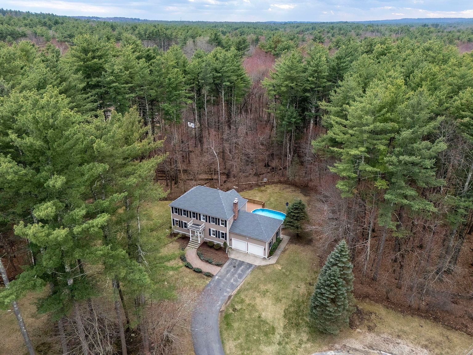 1 Cote Dr Pelham, NH 03076 - Thumbnail 3