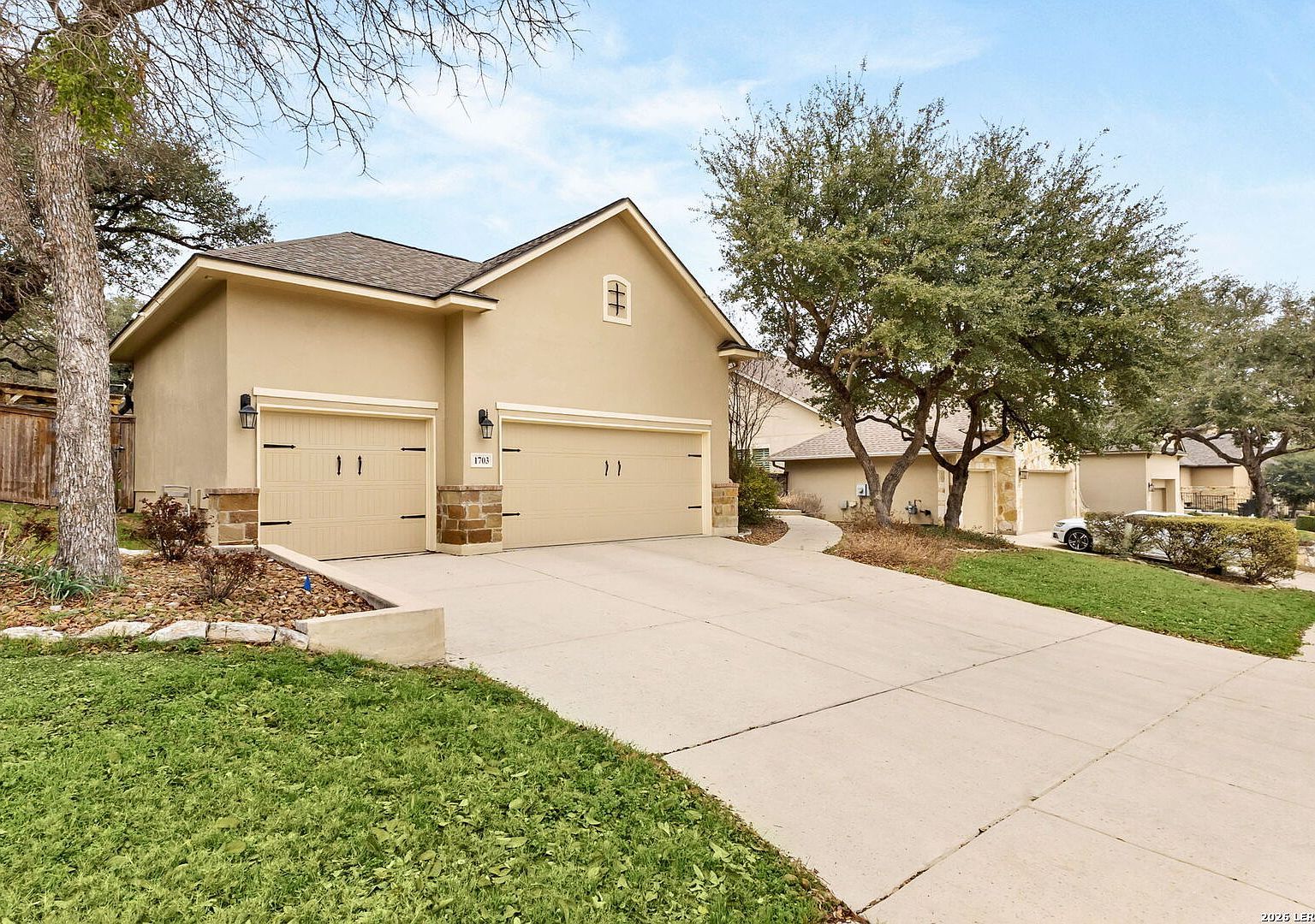 1703 Nightshade San Antonio, TX 78260 - Thumbnail 3