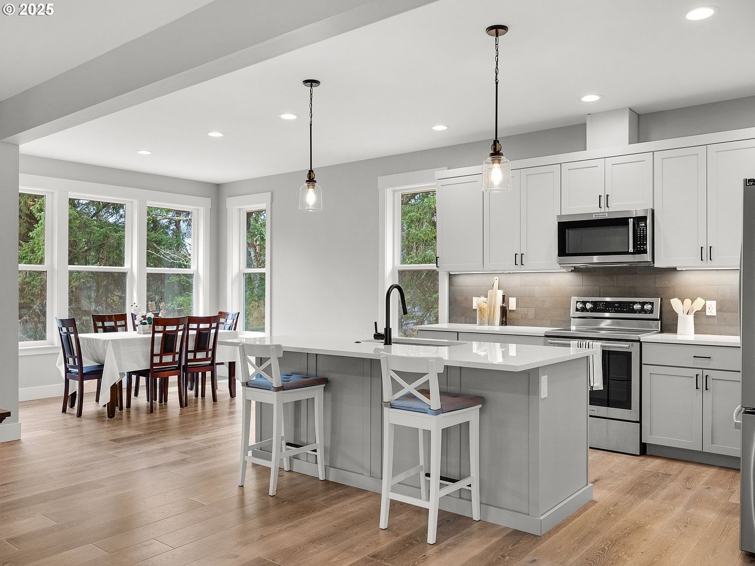 37330 Labiske Ln Astoria, OR 97103 - Thumbnail 3