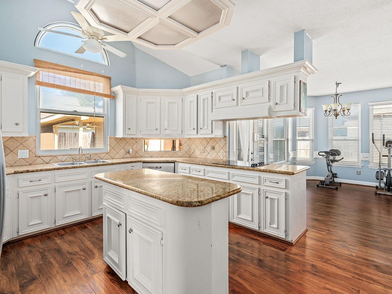 8022 Democracy Ct Spring, TX 77379 - Thumbnail 3