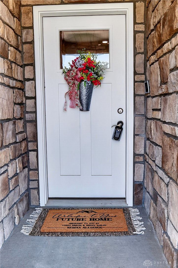 945 Rosenthal Dr Troy, OH 45373 - Thumbnail 3