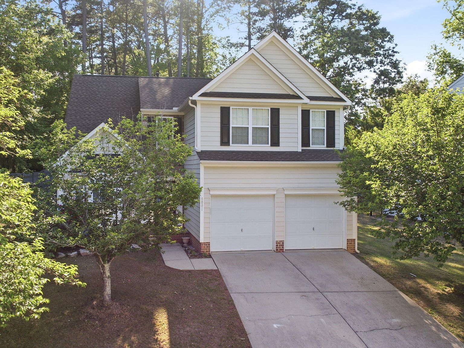 8001 Duck Creek Dr Raleigh, NC 27616 - Thumbnail 3