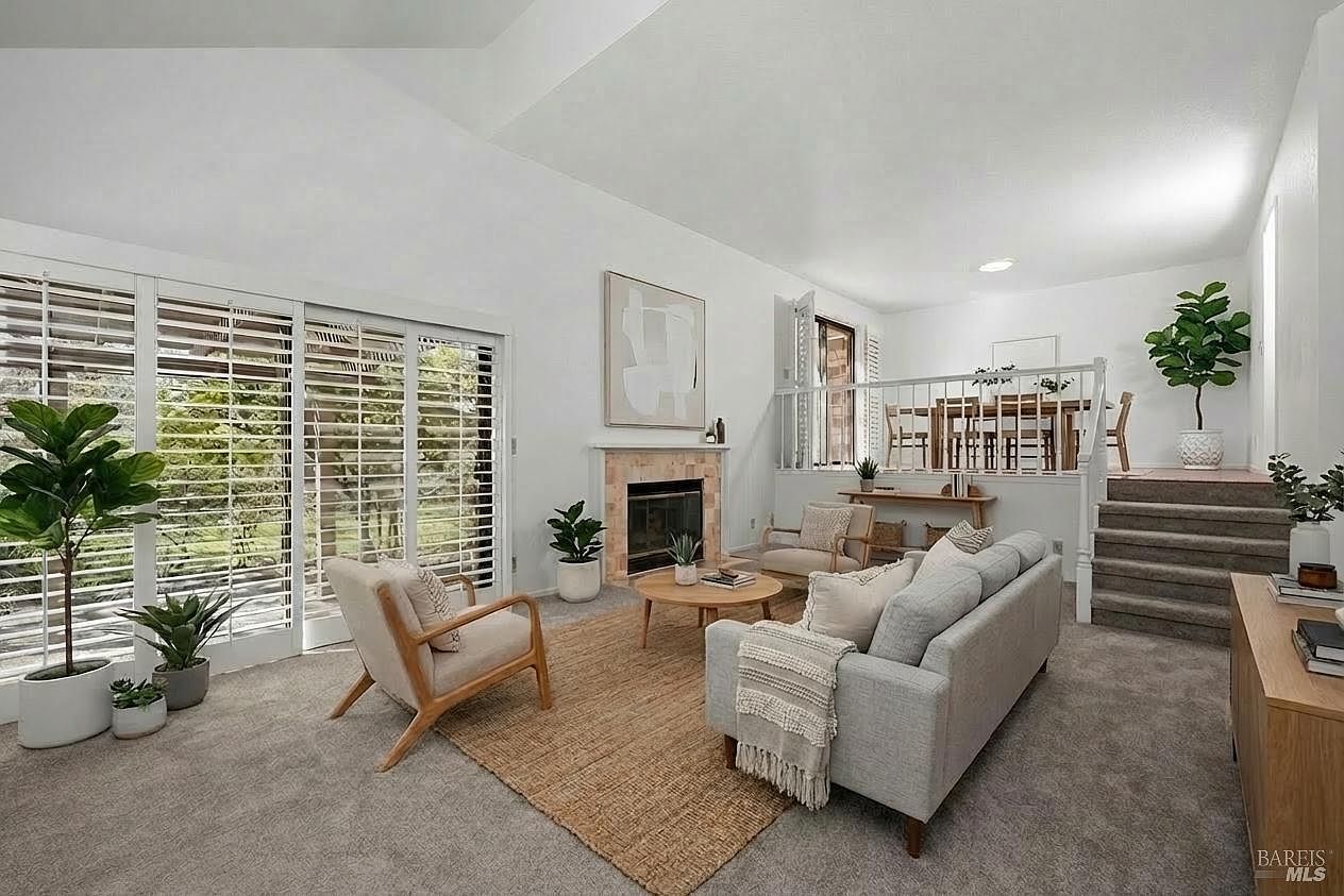 9239 Lakewood Dr Windsor, CA 95492 - Thumbnail 3