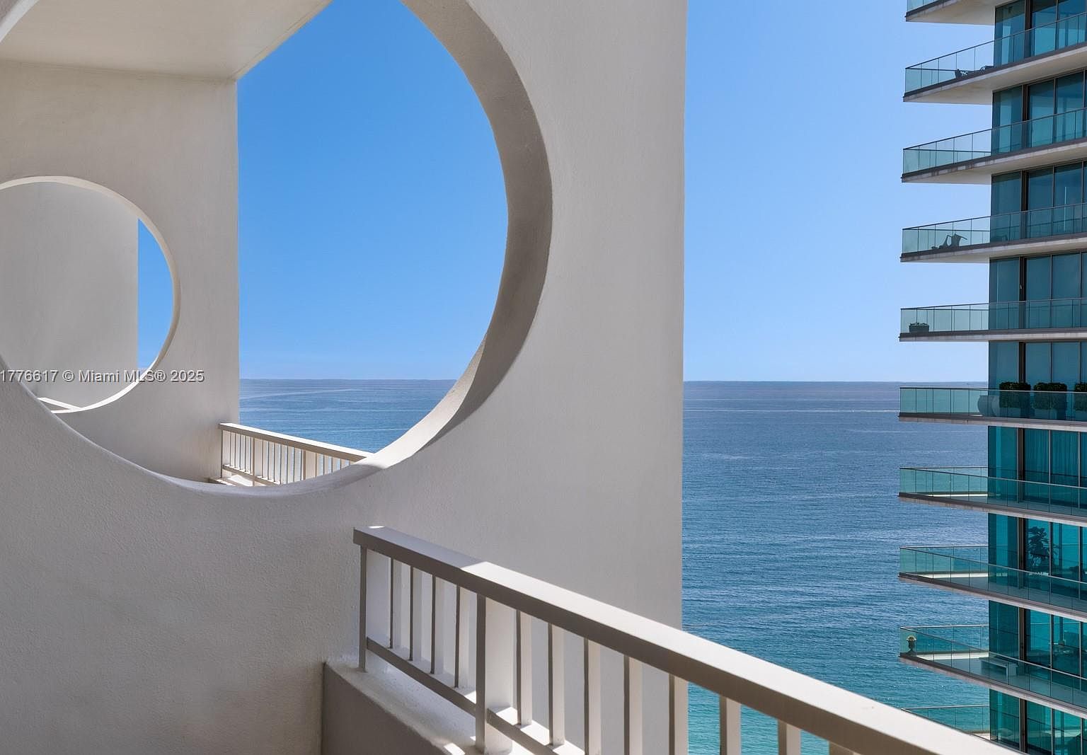 10205 Collins Ave #PENTHOUSE 3 Miami Beach, FL 33154 - Thumbnail 3