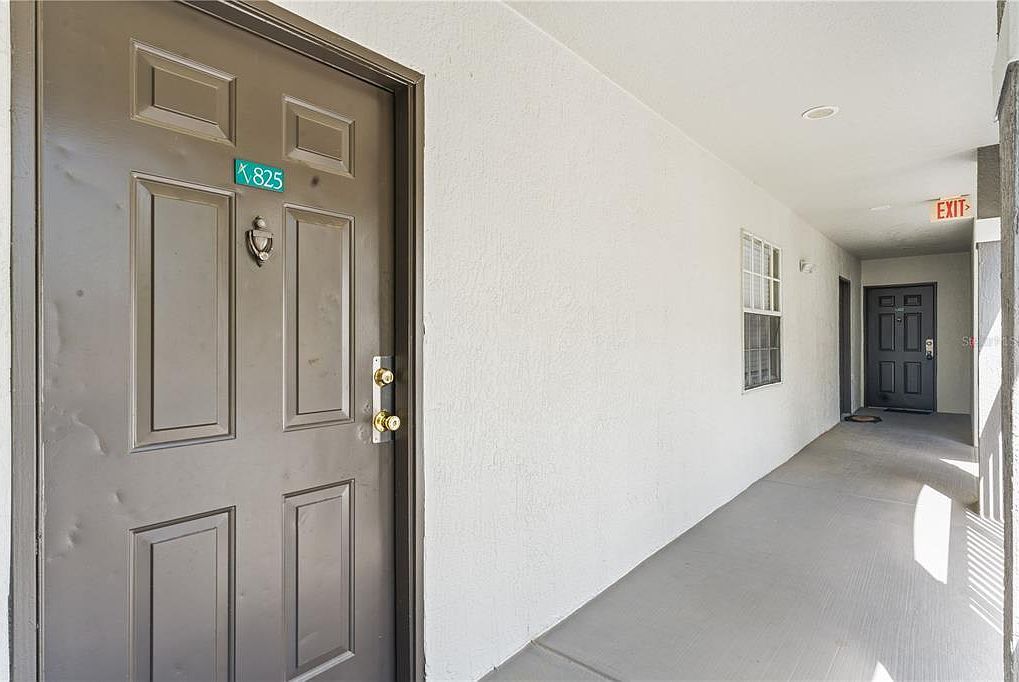 13929 Fairway Island Dr APT 825 Orlando, FL 32837 - Thumbnail 3
