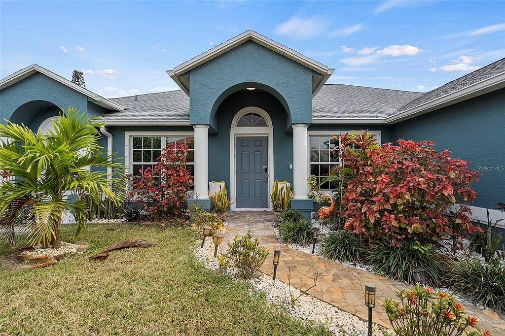 4239 SW Callicoe St Port Saint Lucie, FL 34953 - Thumbnail 3