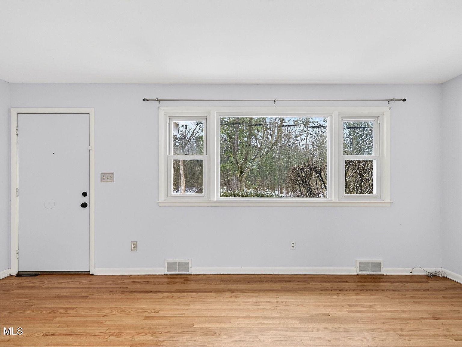 1165 Cresse Ave Schenectady, NY 12309 - Thumbnail 3