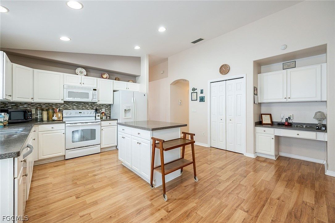 12563 Stone Tower Loop Fort Myers, FL 33913 - Thumbnail 3