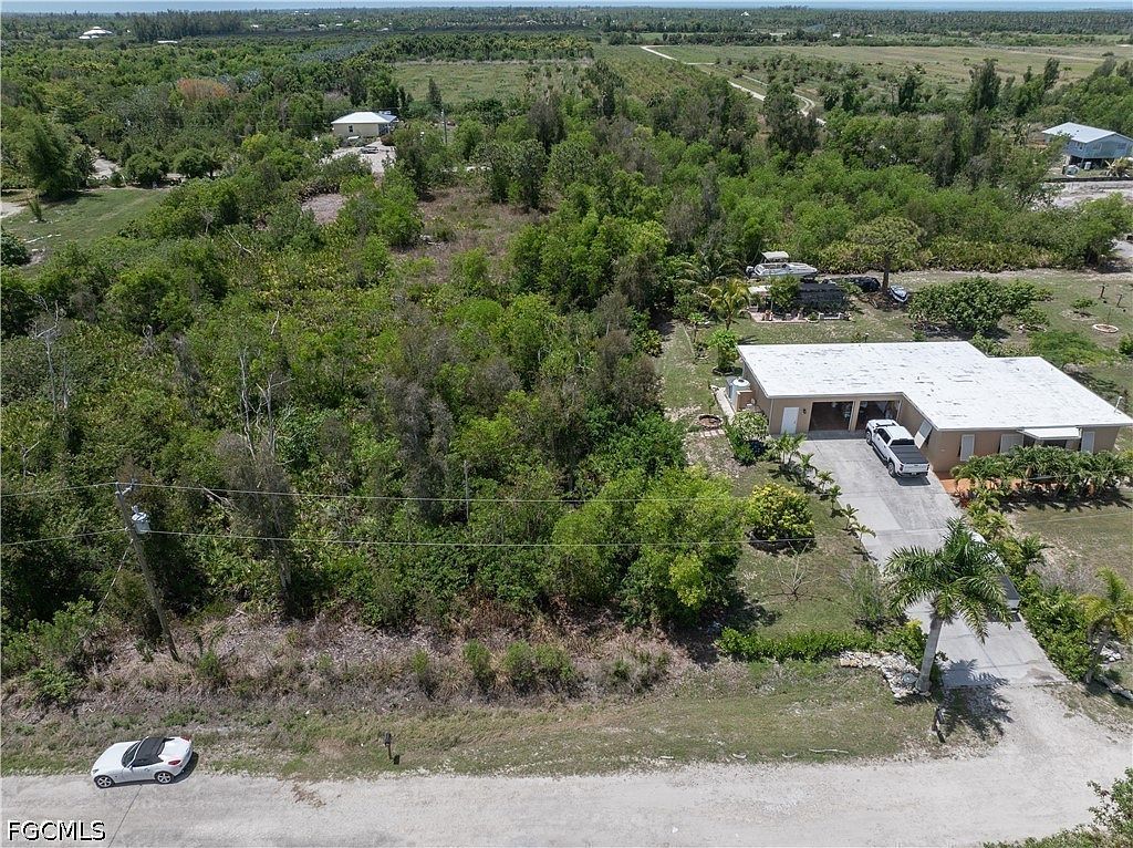 5951 Royal Okley Ln Bokeelia, FL 33922 - Thumbnail 3