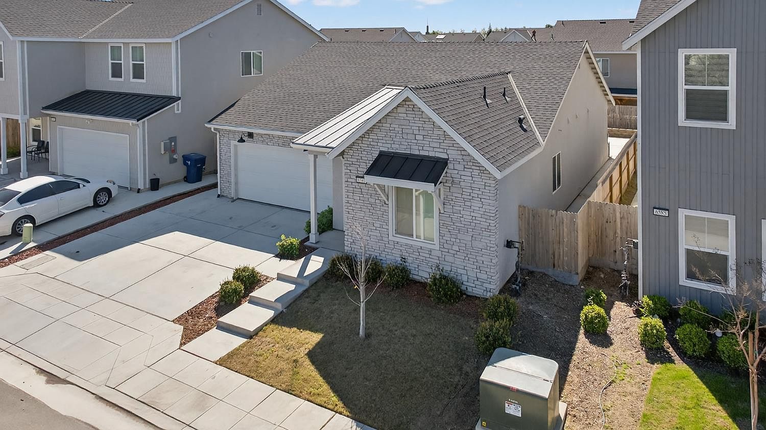 6591 E Liberty Ave Fresno, CA 93727 - Thumbnail 3