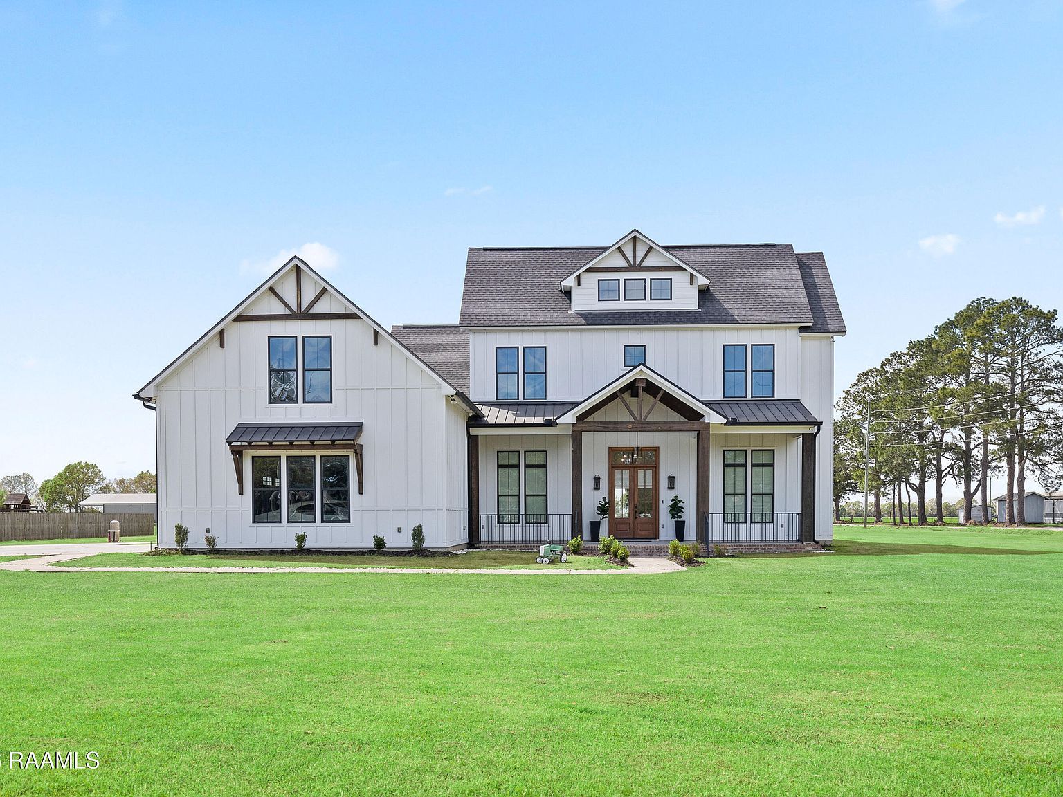 100 Viaulet Rd Youngsville, LA 70592 - Thumbnail 3