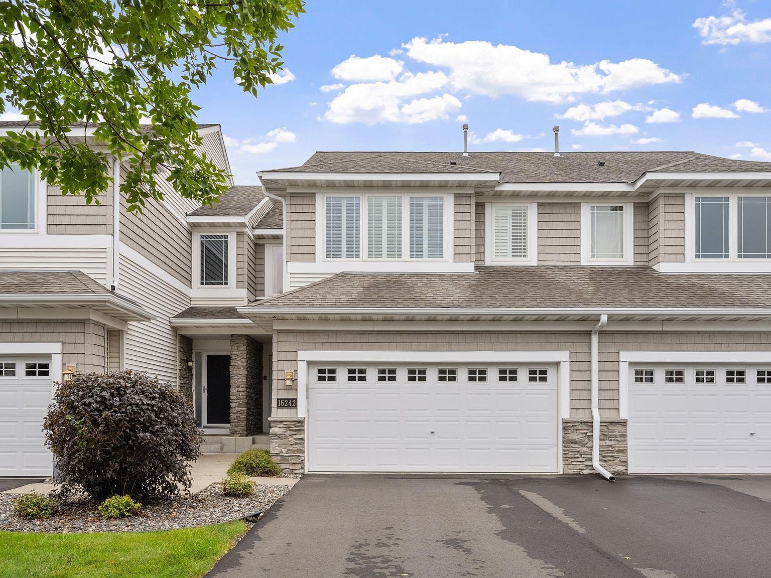 16242 50th Ave N Plymouth, MN 55446 - Thumbnail 3