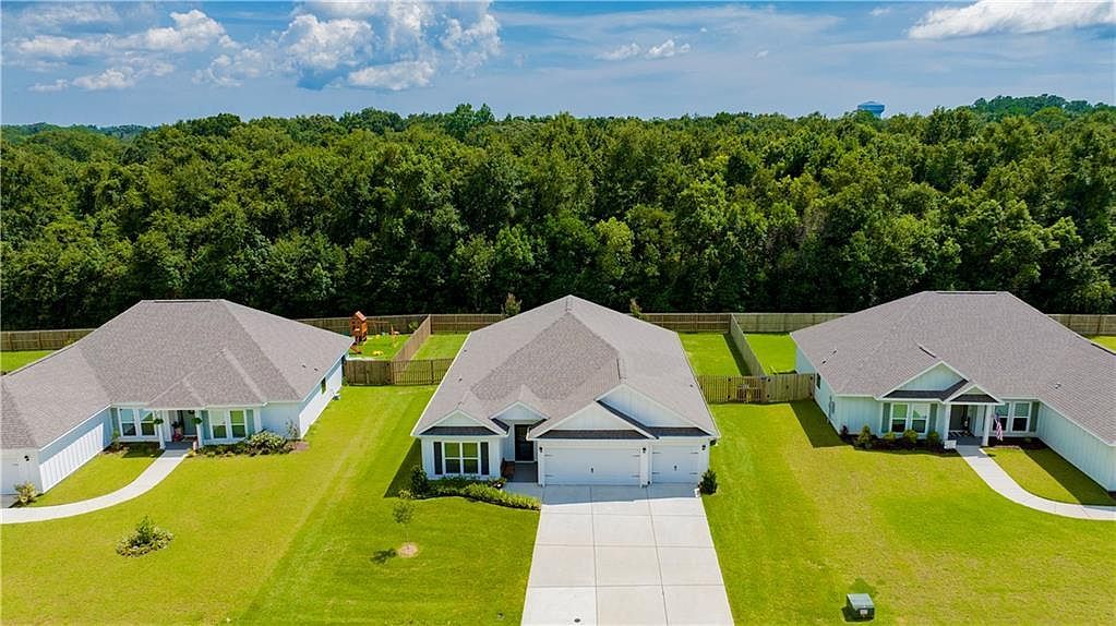 697 Calibre St Fairhope, AL 36532 - Thumbnail 3