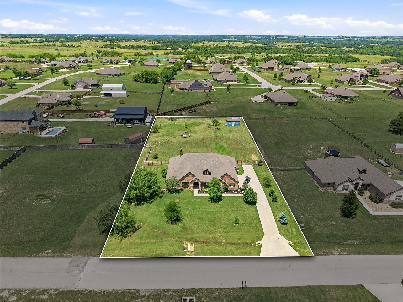 140 Heather Ln Decatur, TX 76234 - Thumbnail 3