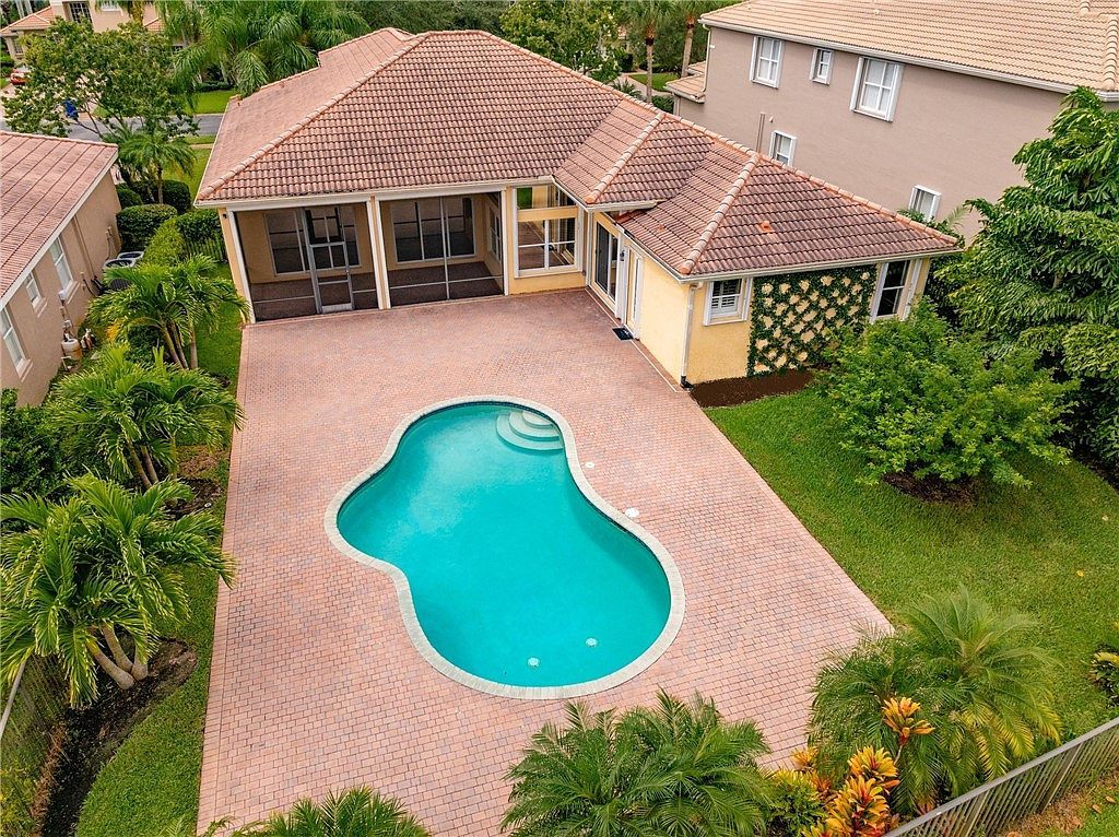 2380 Little Eagle Ln SW Vero Beach, FL 32962 - Thumbnail 3