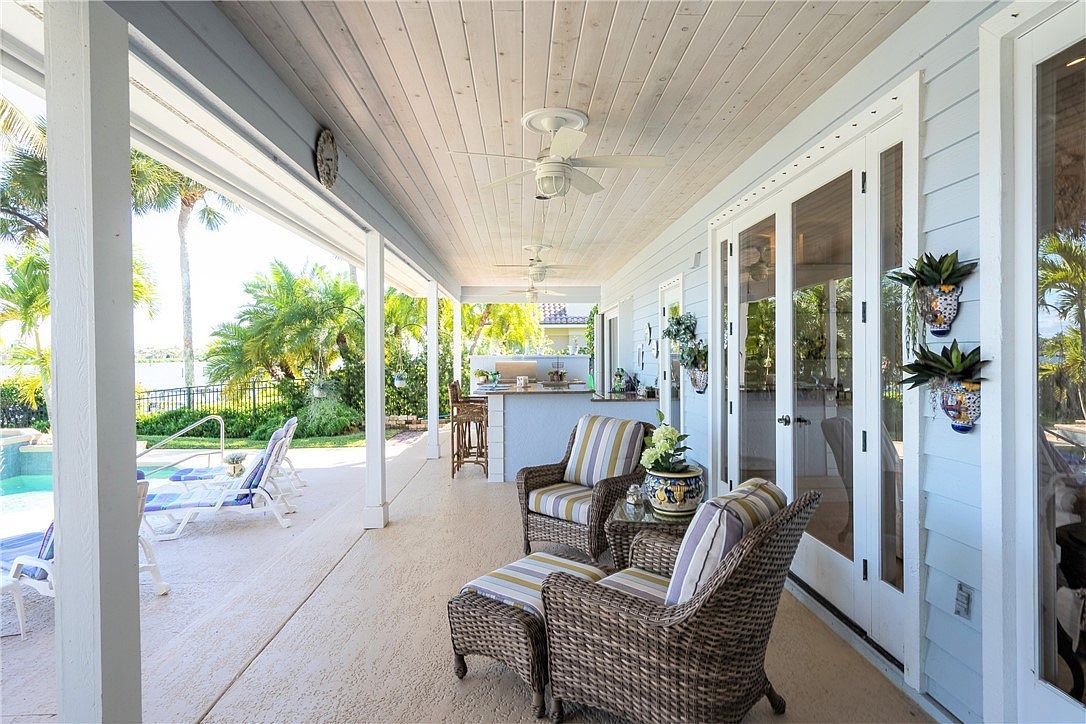 8600 Seacrest Dr Vero Beach, FL 32963 - Thumbnail 3