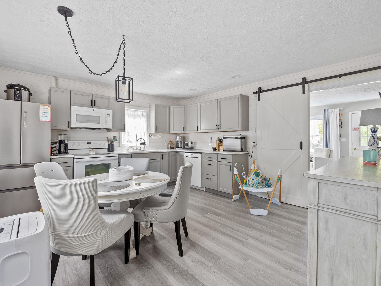 3 Nichols Ln Kennebunk, ME 04043 - Thumbnail 3