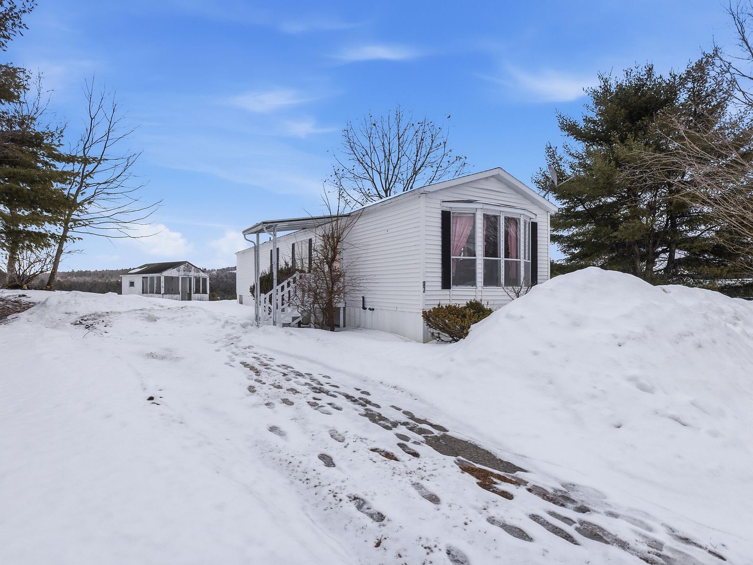 87 Pleasant Hill Rd Limerick, ME 04048 - Thumbnail 3