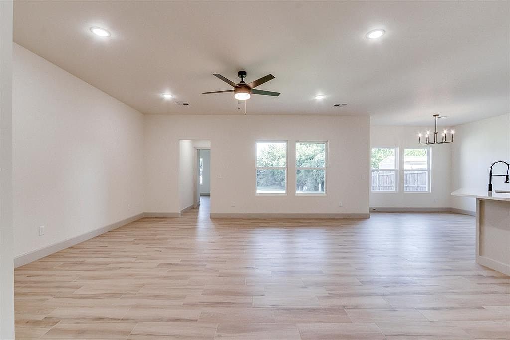 11617 SW 14th St Yukon, OK 73099 - Thumbnail 3