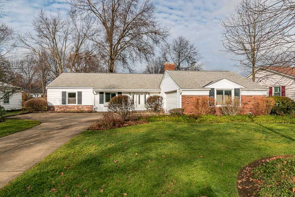 5259 Meadow Wood Boulevard, Lyndhurst, OH, USA, 44124 - Thumbnail 2