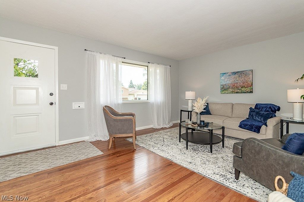 32609 Knobel St Eastlake, OH 44095 - Thumbnail 3