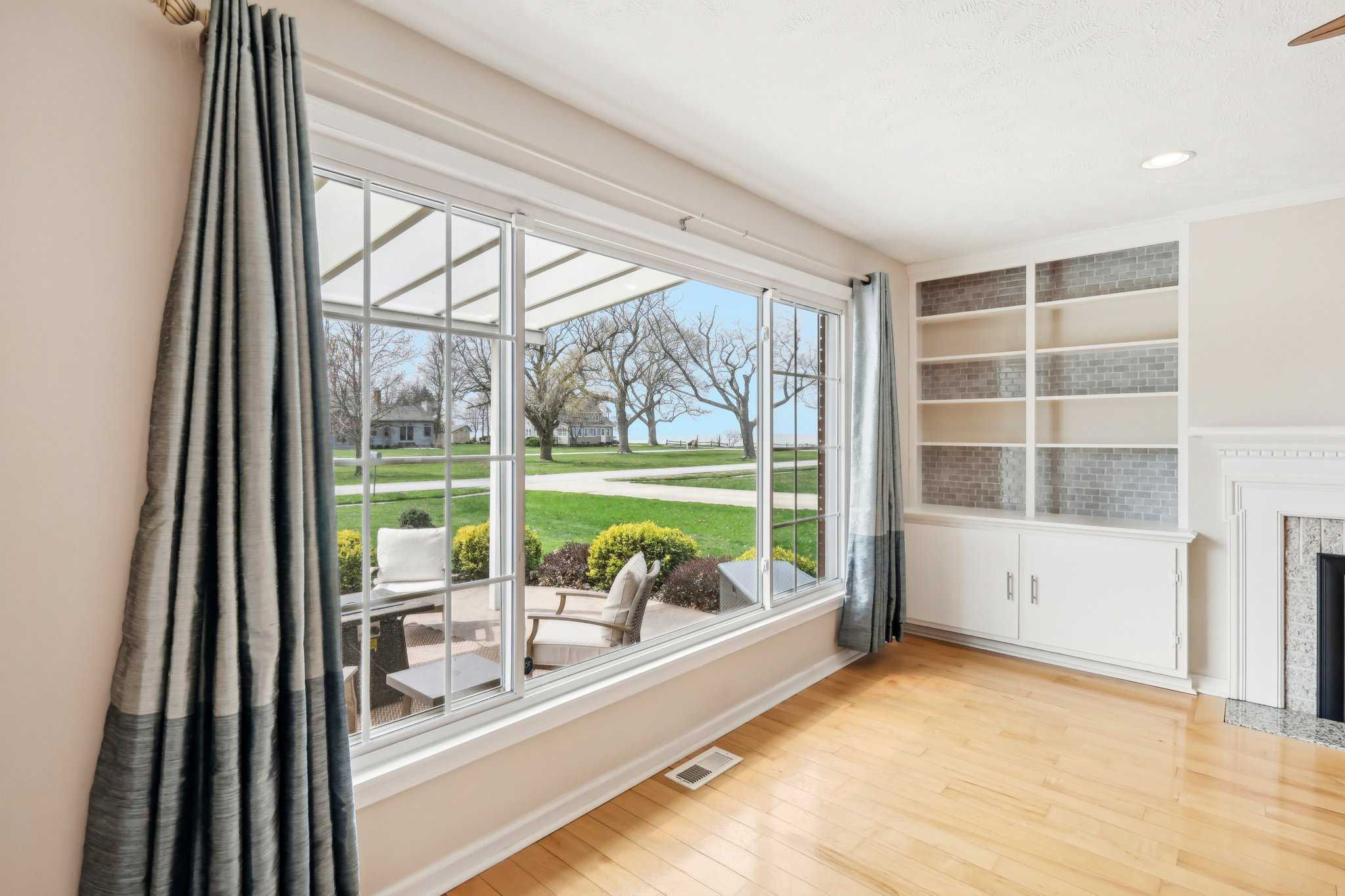 65 Pinehurst Boulevard, Eastlake, OH, USA, 44095 - Thumbnail 3