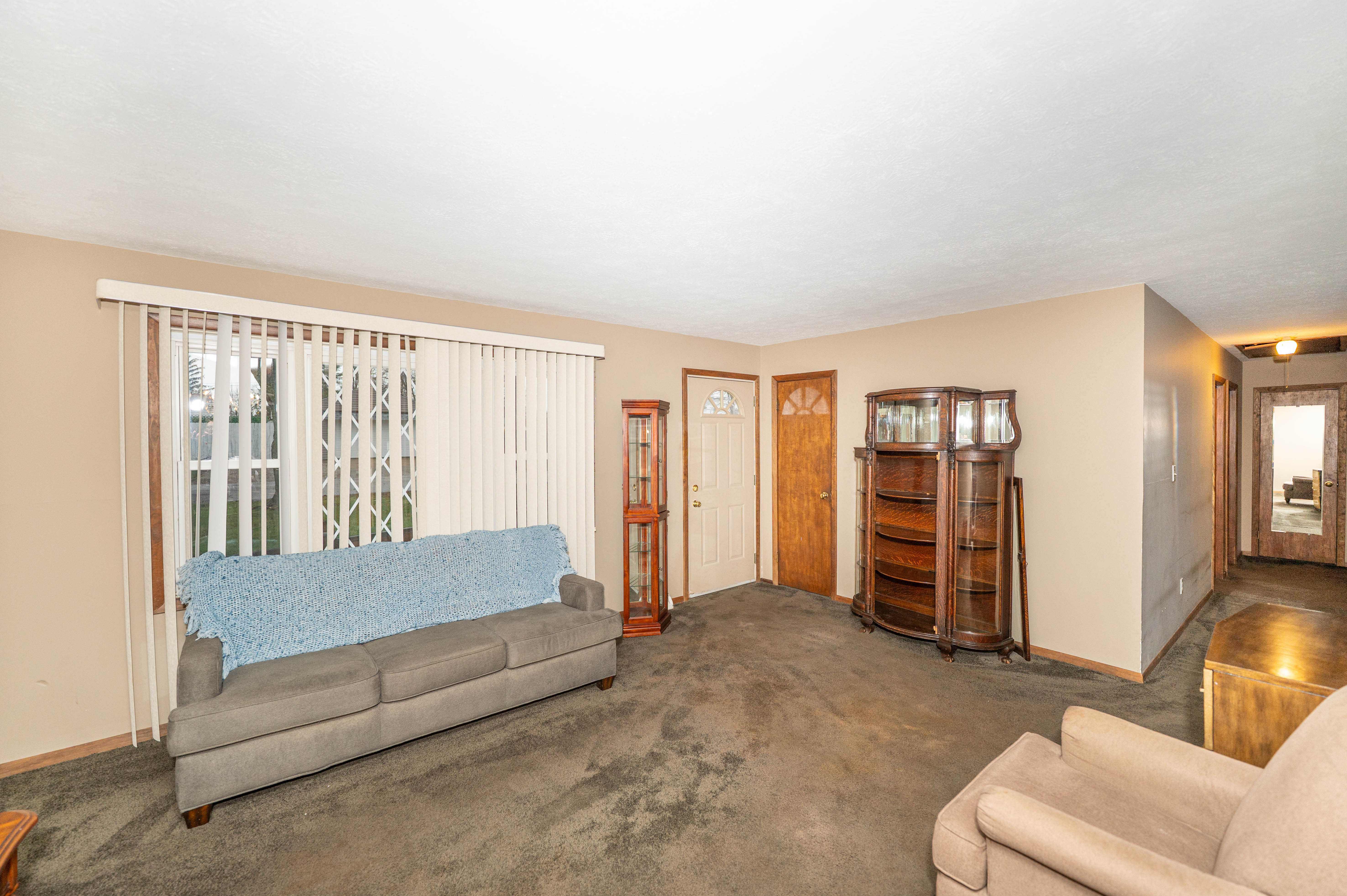 33072 Edward Avenue, Eastlake, OH, USA, 44095 - Thumbnail 4