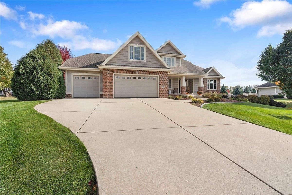 6399 Irving Dr Sun Prairie, WI 53590 - Thumbnail 3