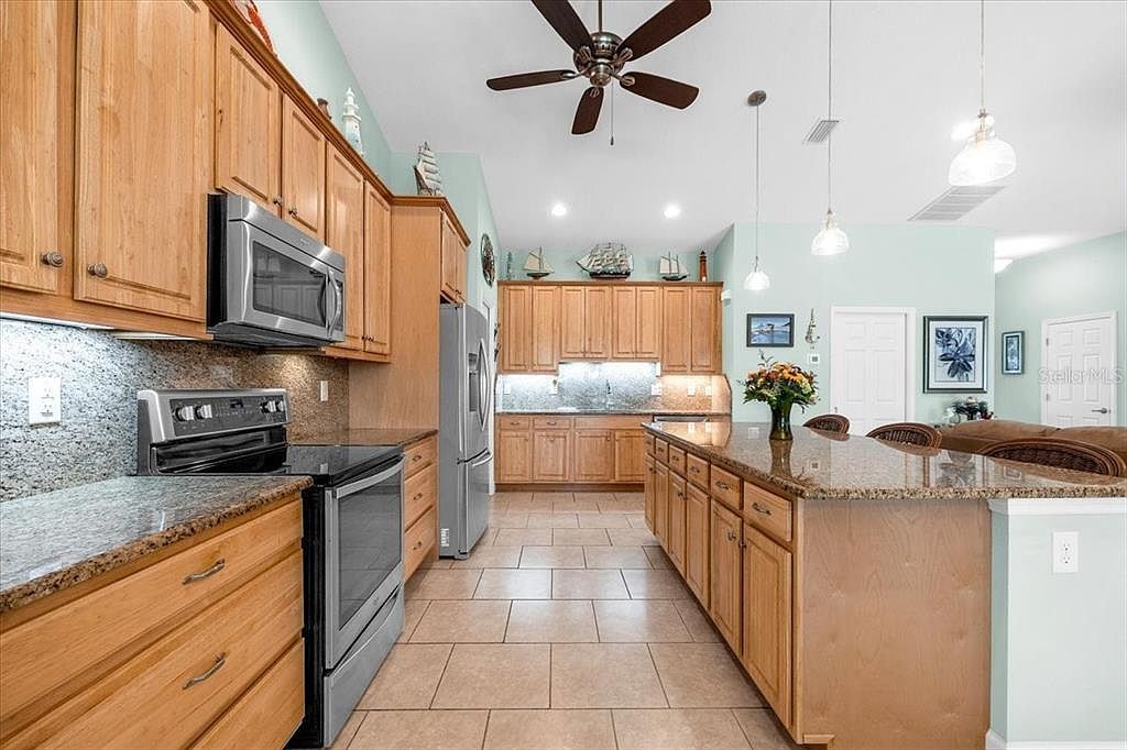 519 W Cashew Punta Gorda, FL 33955 - Thumbnail 3