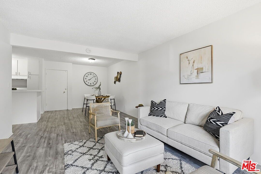 18620 Hatteras St UNIT 276 Tarzana, CA 91356 - Thumbnail 3