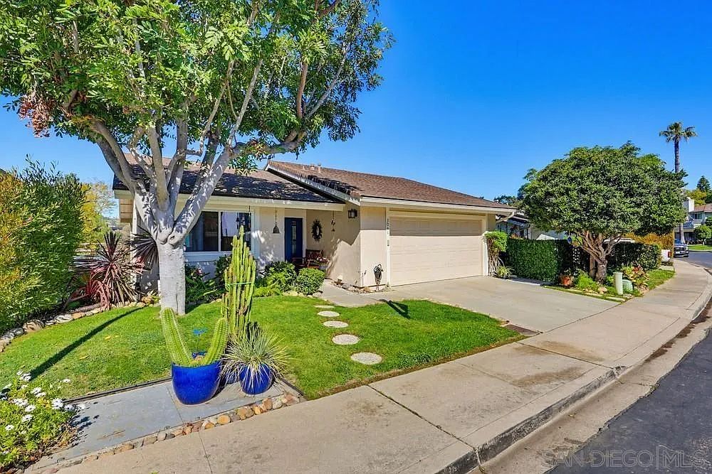 3041 Caminito Arenoso San Diego, CA 92117 - Thumbnail 3