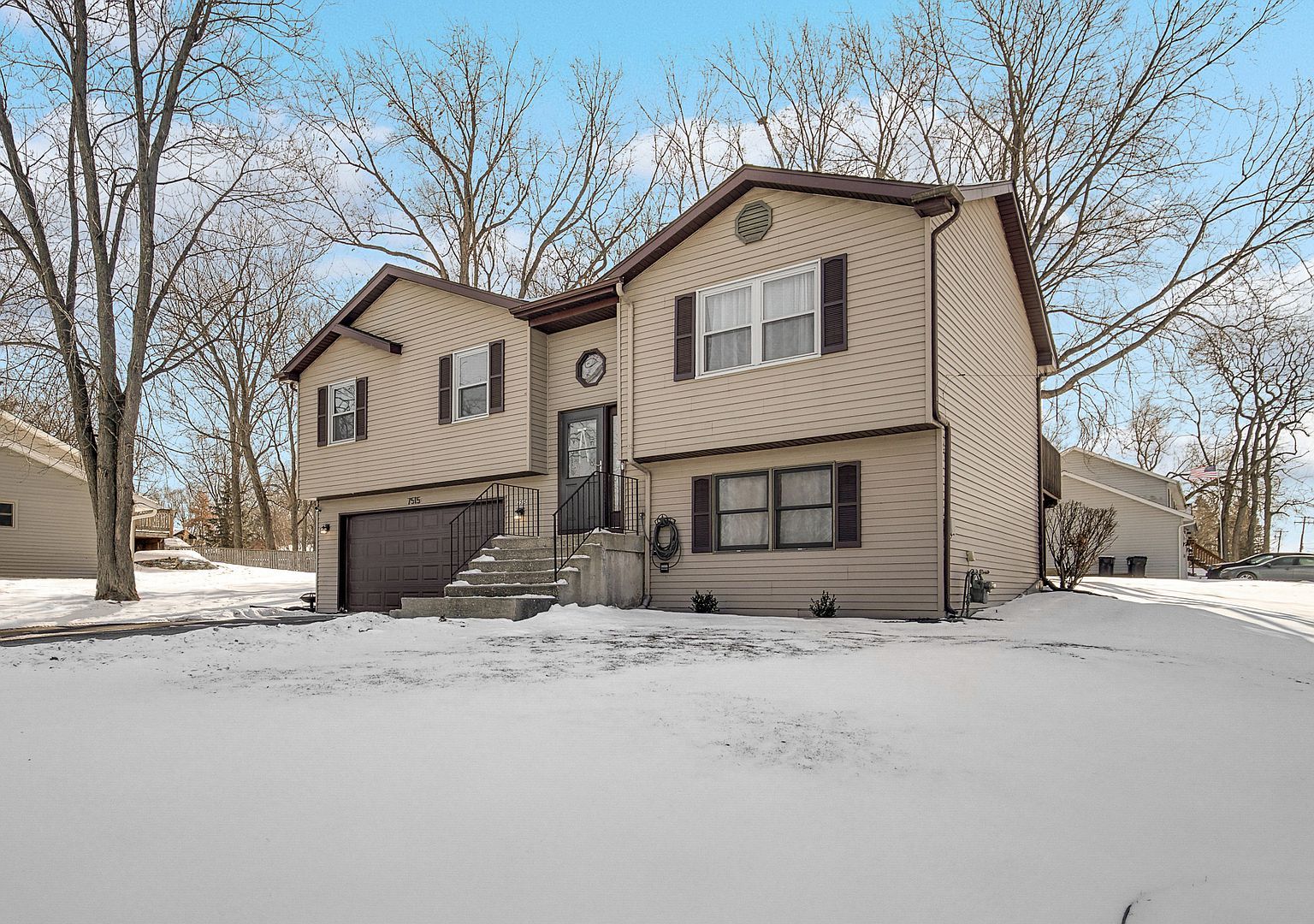 7515 Hickory Trl Wonder Lake, IL 60097 - Thumbnail 3