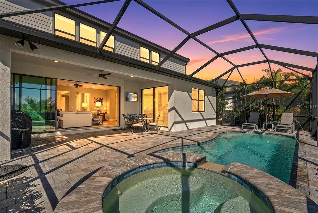 5925 Bluestar Ct Lakewood Ranch, FL 34211 - Thumbnail 3