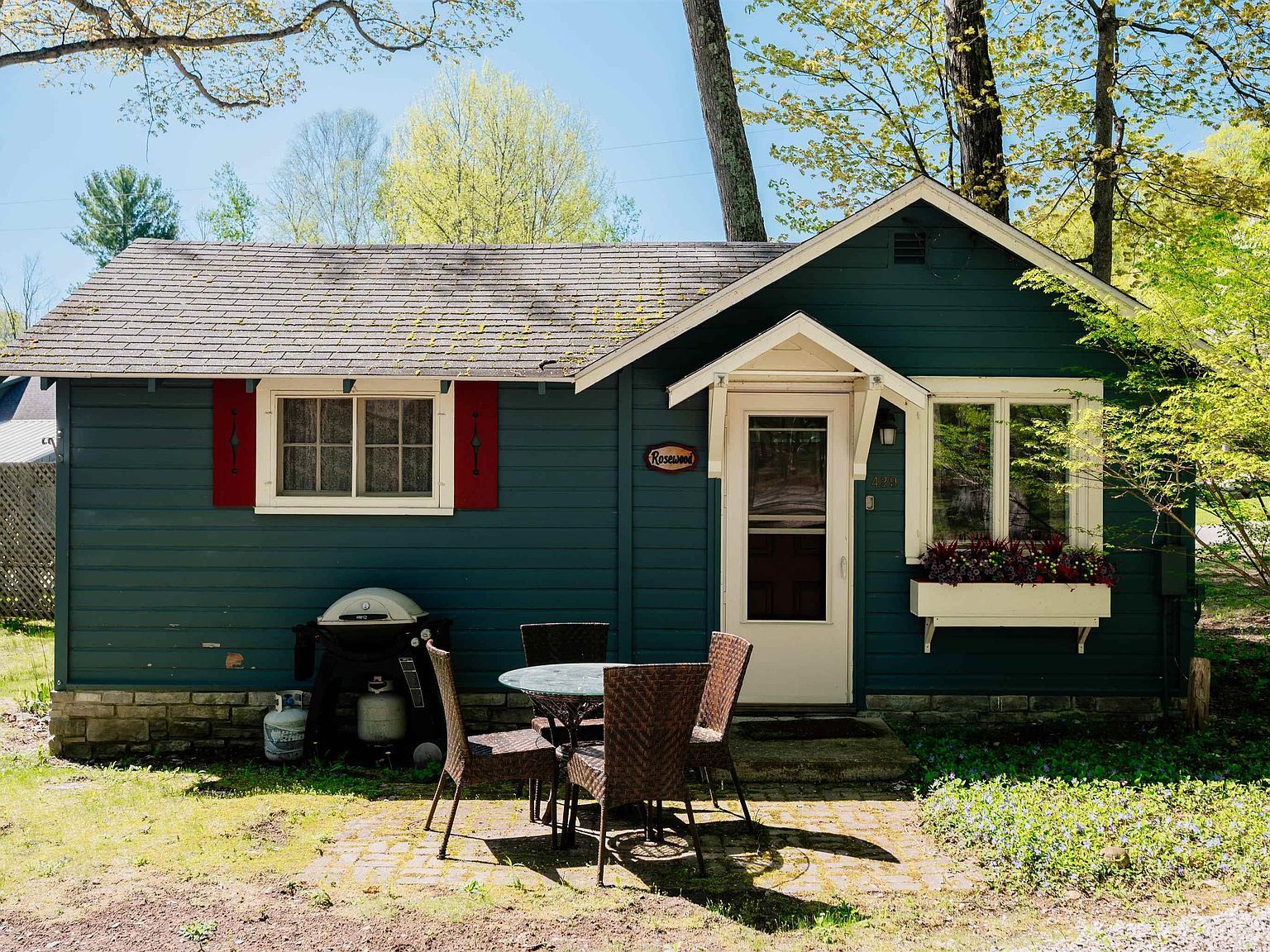 429 S Shabwasung St Northport, MI 49670 - Thumbnail 3