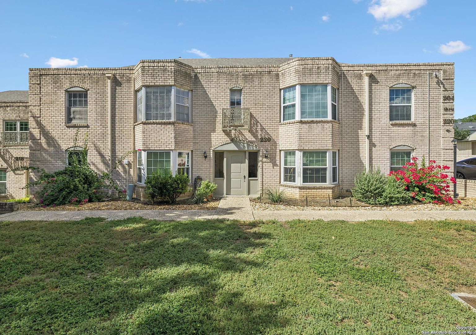 102 Ruelle Ln #220-B San Antonio, TX 78209 - Thumbnail 3