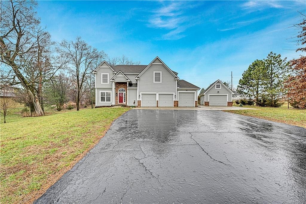 9842 Pin Oak Cir De Soto, KS 66018 - Thumbnail 3